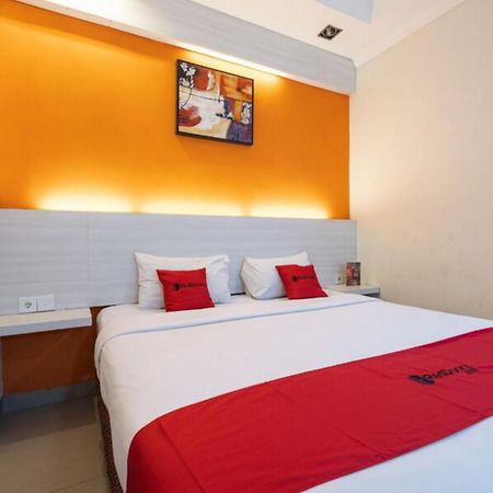 Reddoorz Plus @ Hotel Alden Макасар Экстерьер фото