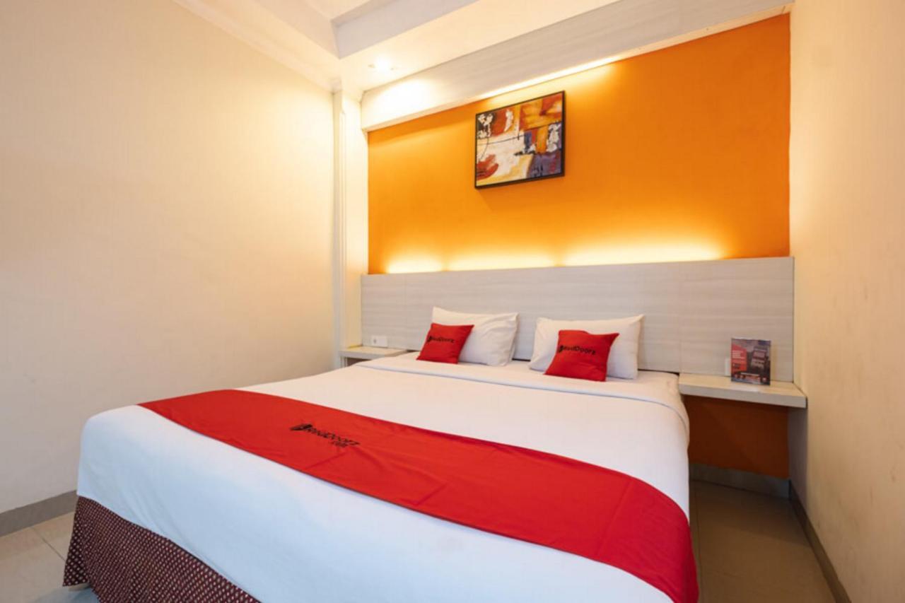 Reddoorz Plus @ Hotel Alden Макасар Экстерьер фото